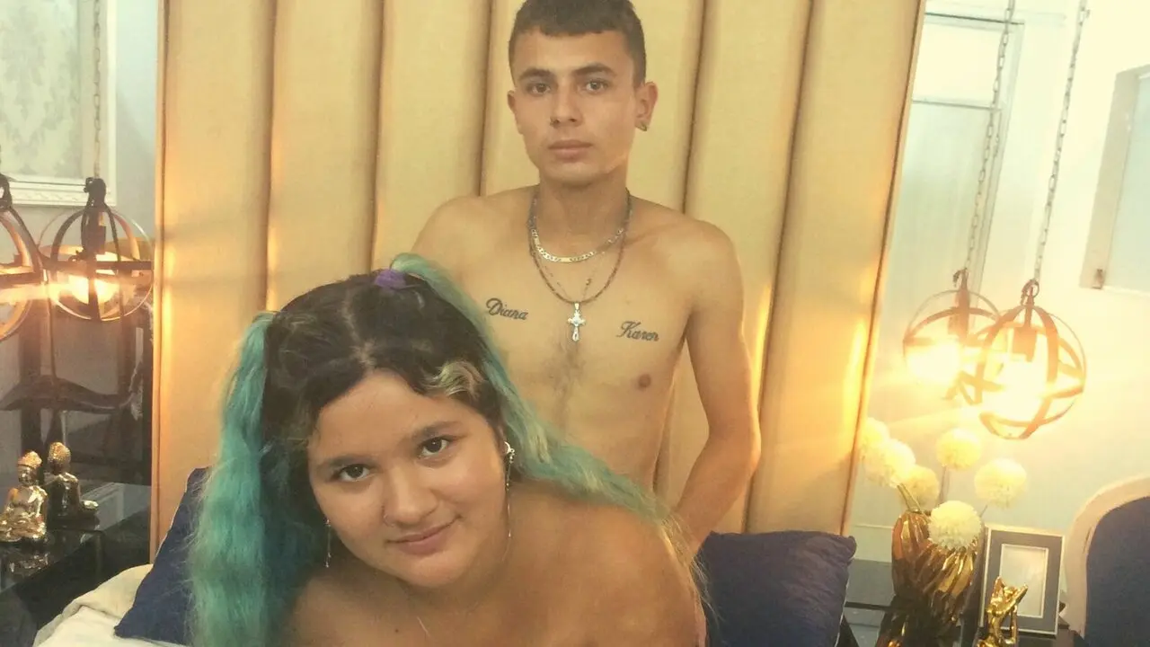 Live Porn Camera of AmiAndLuckyy