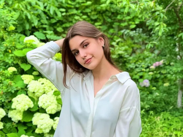 Live Porn Camera of ArianaAllens