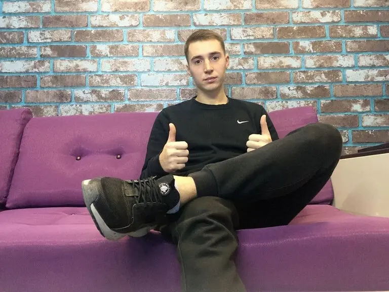 Live Porn Camera of AugustCompany