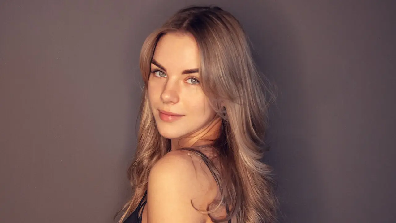 Live Porn Camera of CherlyEaton