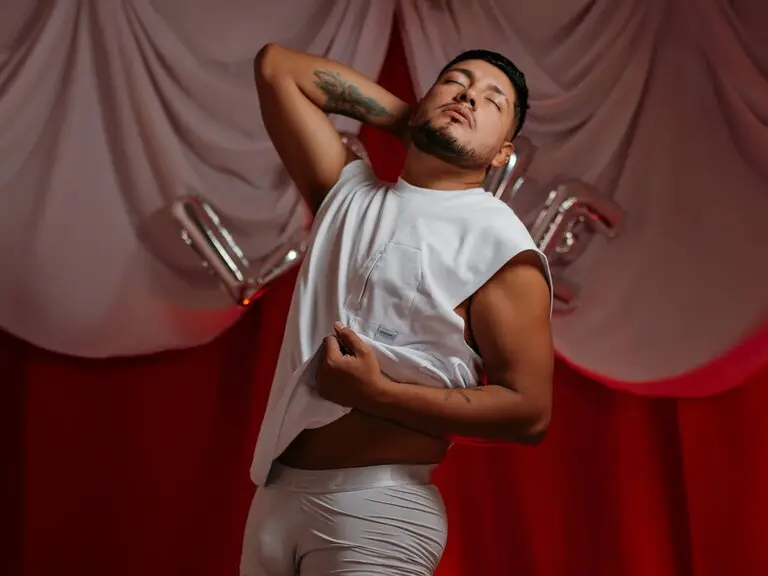 Live Porn Camera of CrisJhones