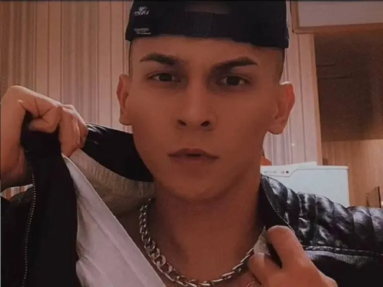 Live Porn Camera of DilanMills