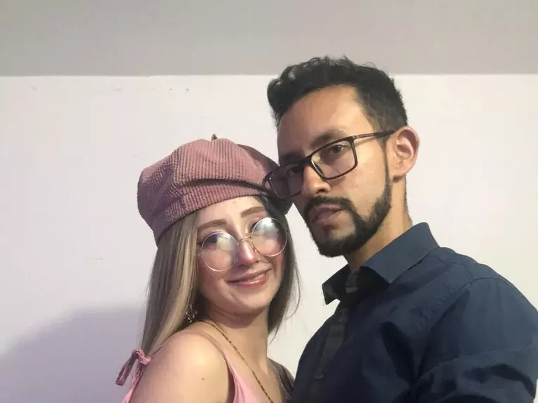 Live Porn Camera of ElizabethandShak