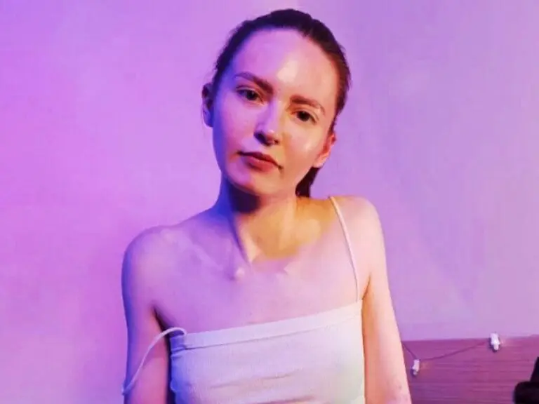 Live Porn Camera of KristineValbuena