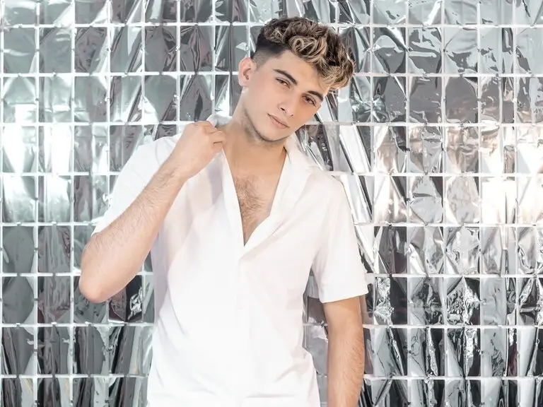 Live Porn Camera of KyleMarhs