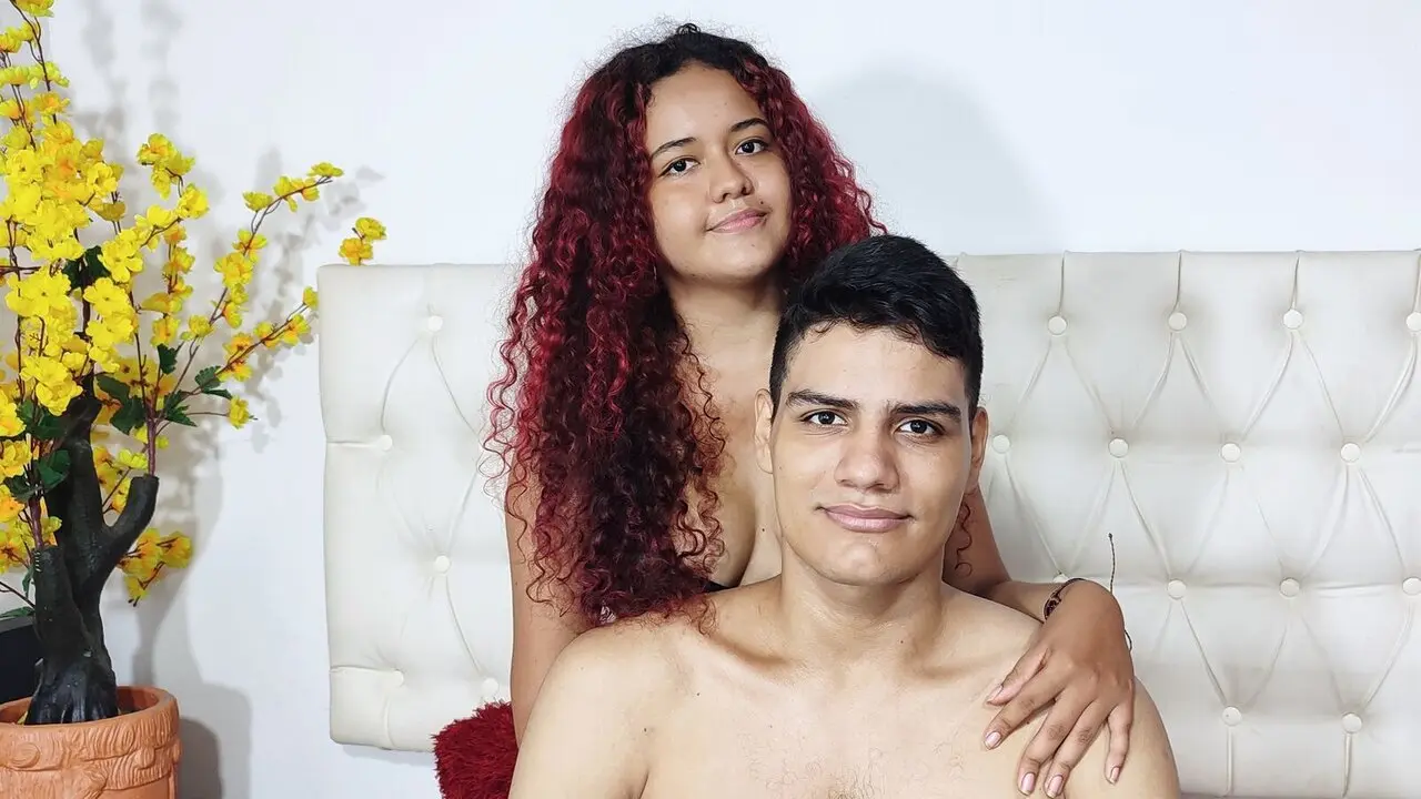 Live Porn Camera of LauraAndJader