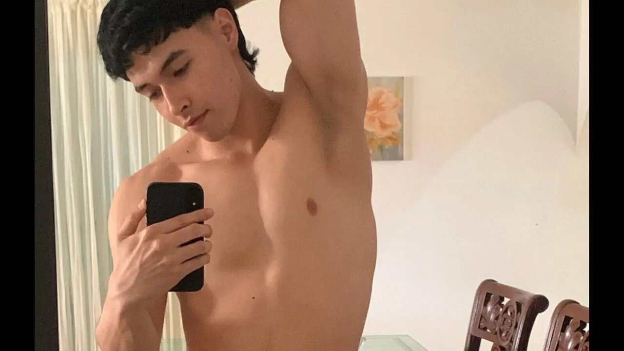 Live Porn Camera of LiamAndrewz