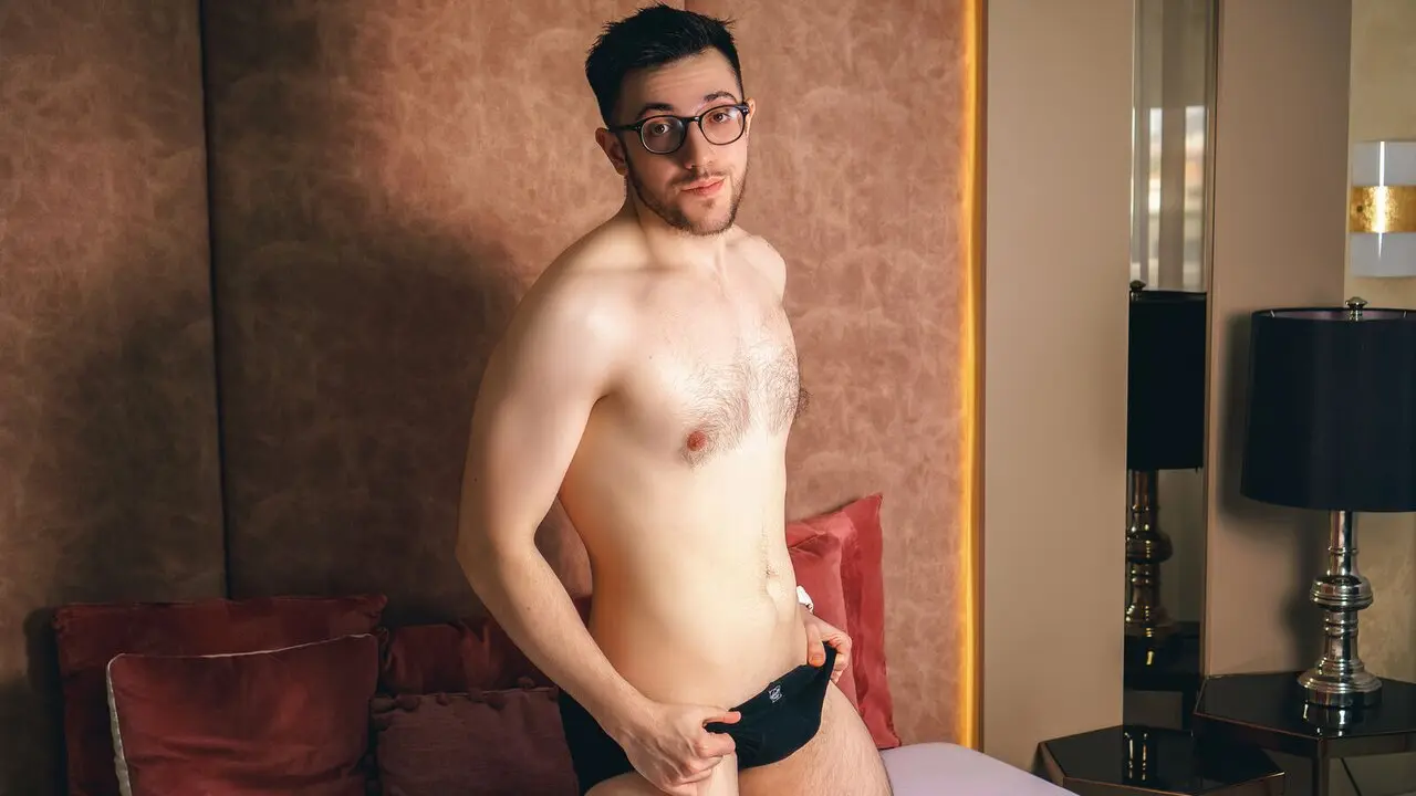 Live Porn Camera of LukeAdams