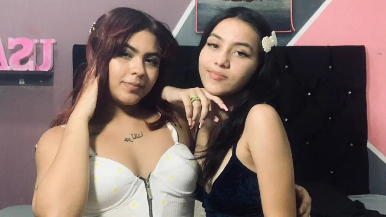 Live Porn Camera of NatashaAndSharon