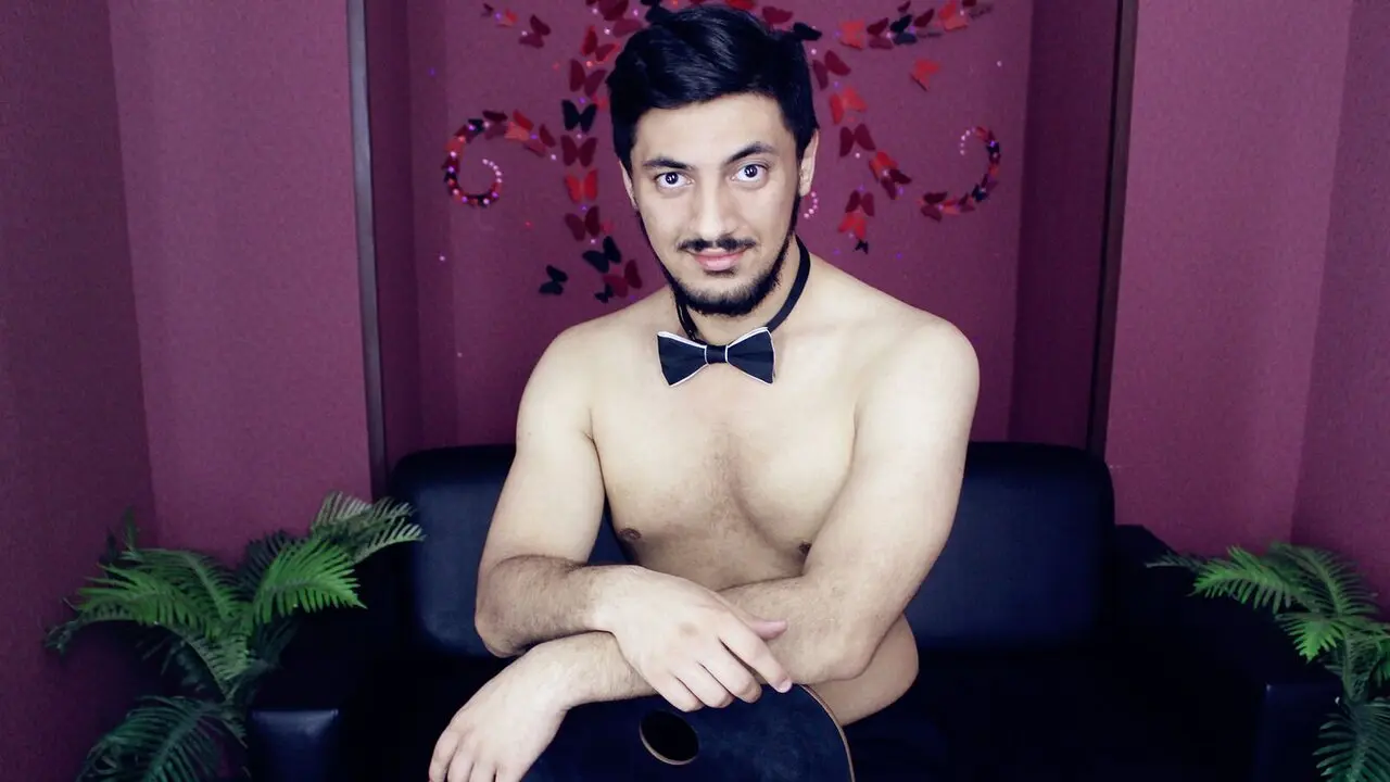 Live Porn Camera of RamiroTiger