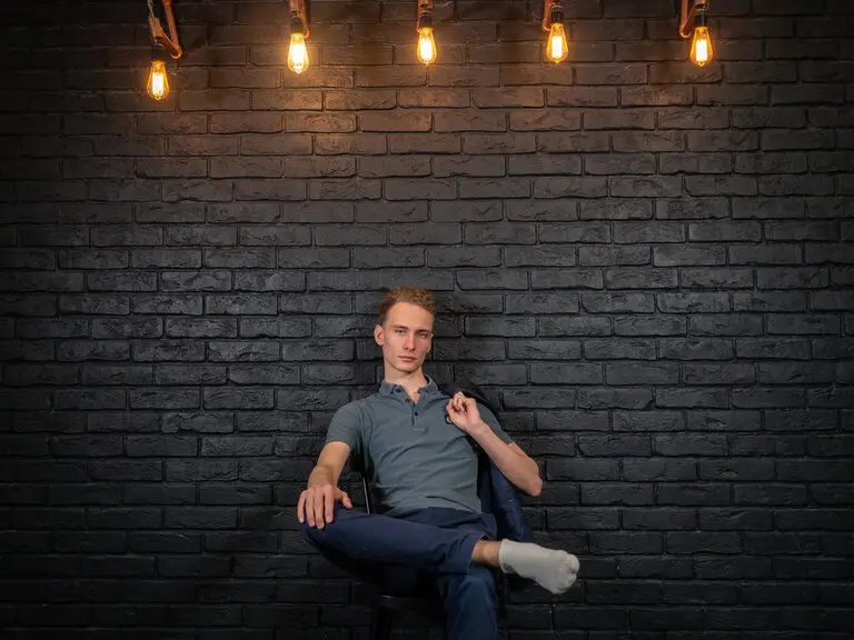 Live Porn Camera of RobertoWhite