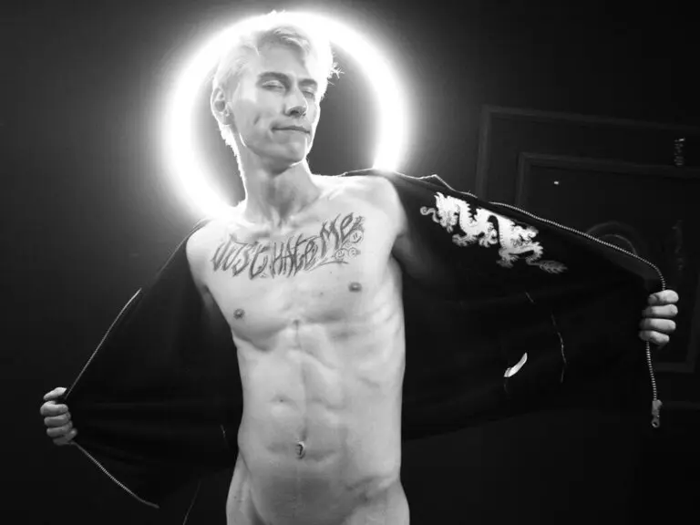 Live Porn Camera of RymondFrost