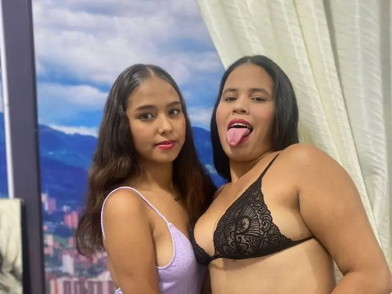 Live Porn Camera of SusanAndNatasha